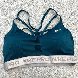 Nike AeroAdapt women’s sports bra - size: med
